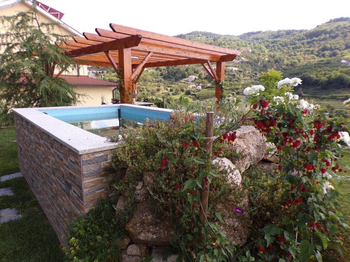 Casa Do Passarinho Holiday home *